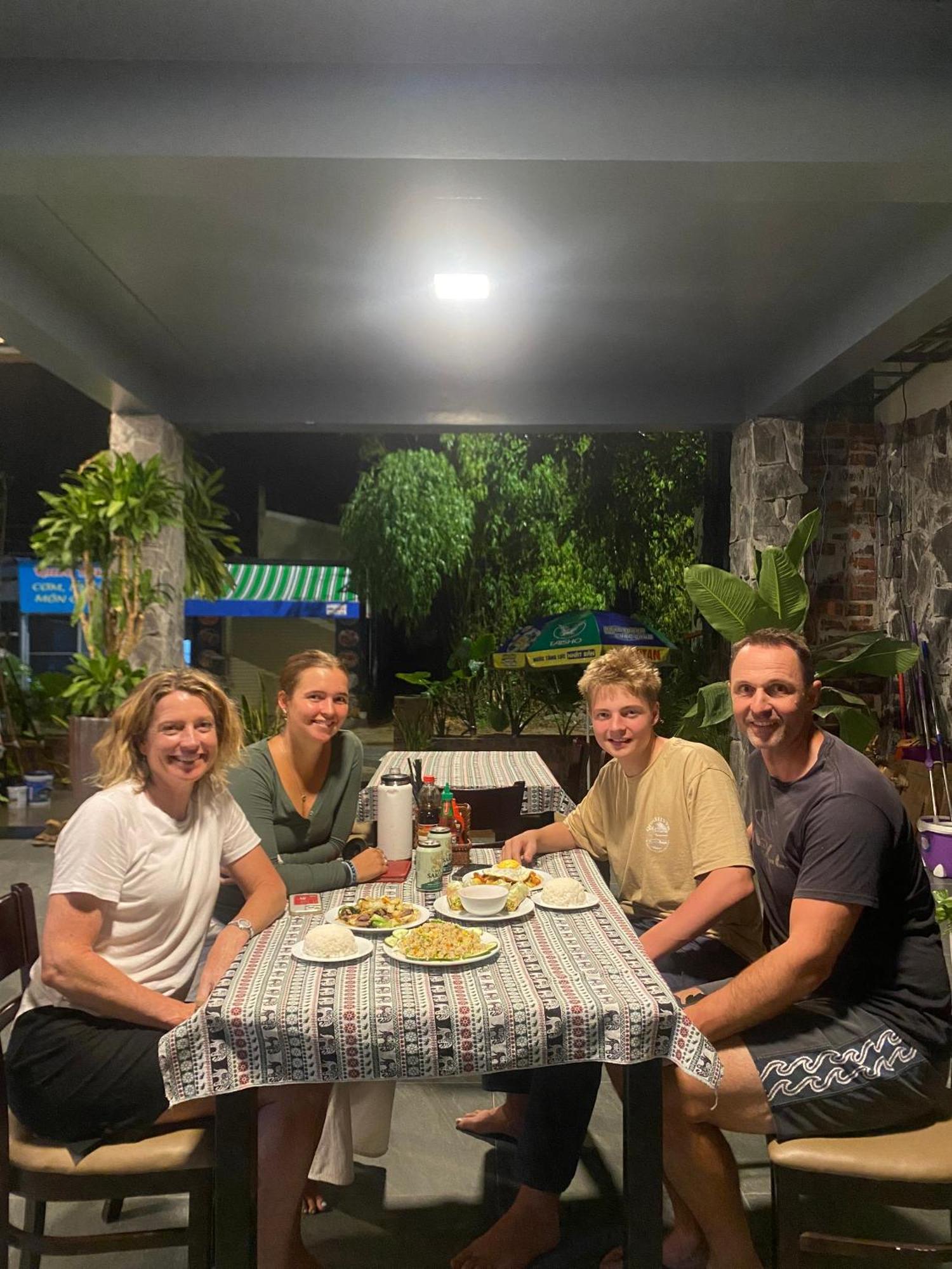 Tutu'S Homestay Phong Nha Exterior foto